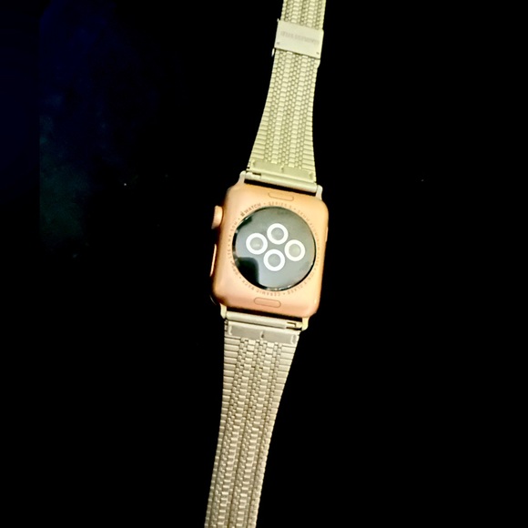 Apple Watch Series 3 *includes charger* - Picture 3 of 5